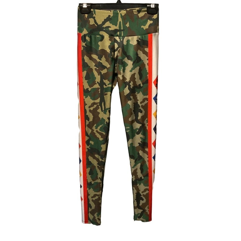 GOLDSHEEP Camo Leggings w/Side Leg Spellout.sz. Small